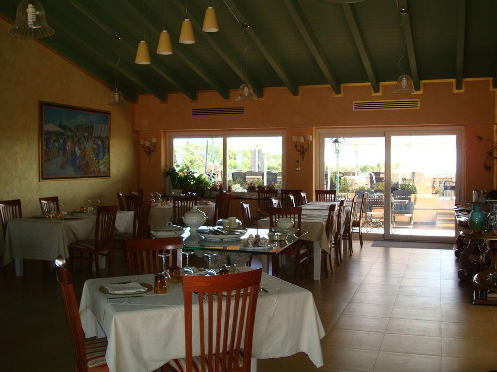 Country Resort Capo Nieddu Santa Caterina Di Pittinuri  Dış mekan fotoğraf