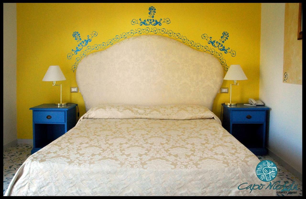 Country Resort Capo Nieddu Santa Caterina Di Pittinuri  Dış mekan fotoğraf