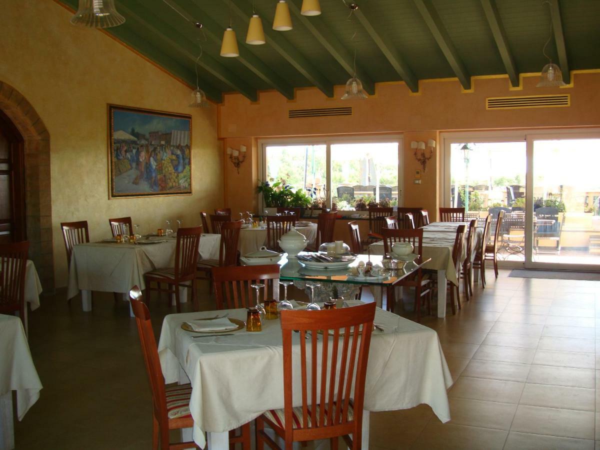 Country Resort Capo Nieddu Santa Caterina Di Pittinuri  Dış mekan fotoğraf