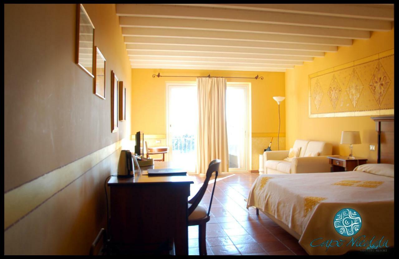 Country Resort Capo Nieddu Santa Caterina Di Pittinuri  Dış mekan fotoğraf