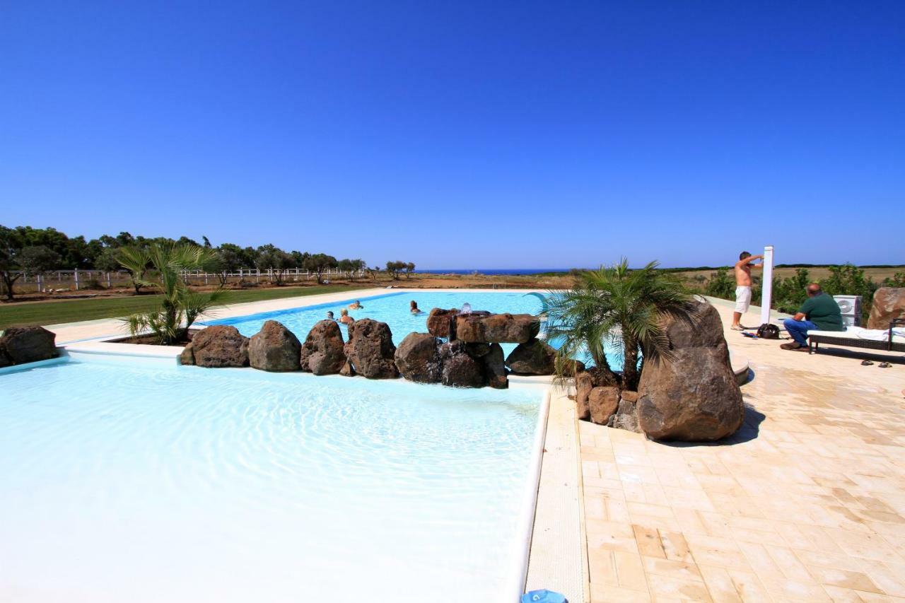 Country Resort Capo Nieddu Santa Caterina Di Pittinuri  Dış mekan fotoğraf